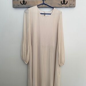 Women's Wilfred Dress, Size Medium, Cream Colour